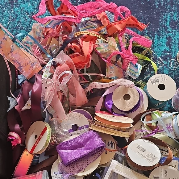 Colorful Ribbon Collection..Lot - Picture 5 of 9